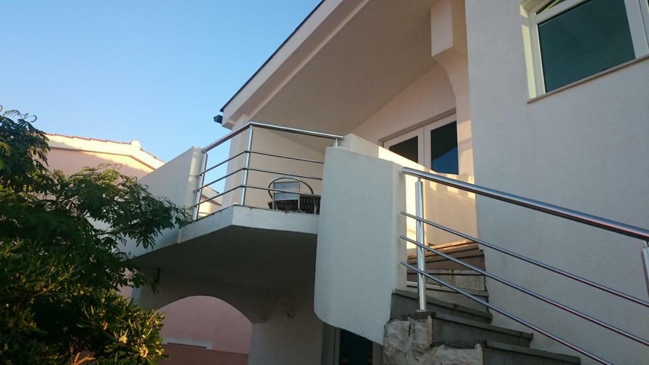 Appartement Vila Filipasic à Vir Extérieur photo