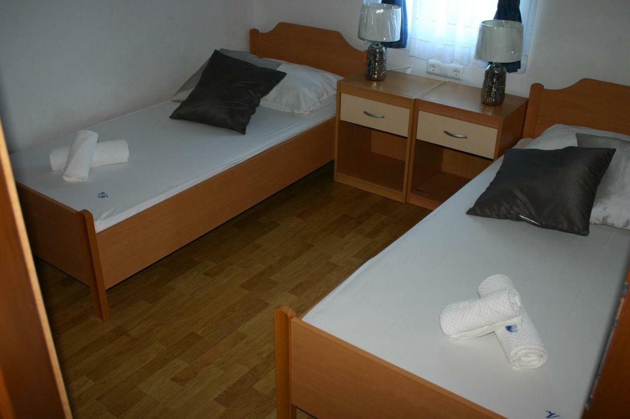 Appartement Vila Filipasic à Vir Extérieur photo